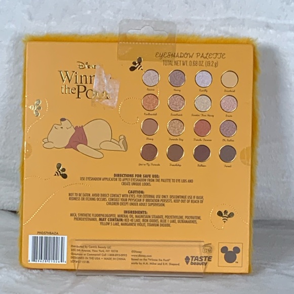 Disney Winnie the Pooh Eyeshadow Palette - Warm Neutrals - Picture 3 of 5